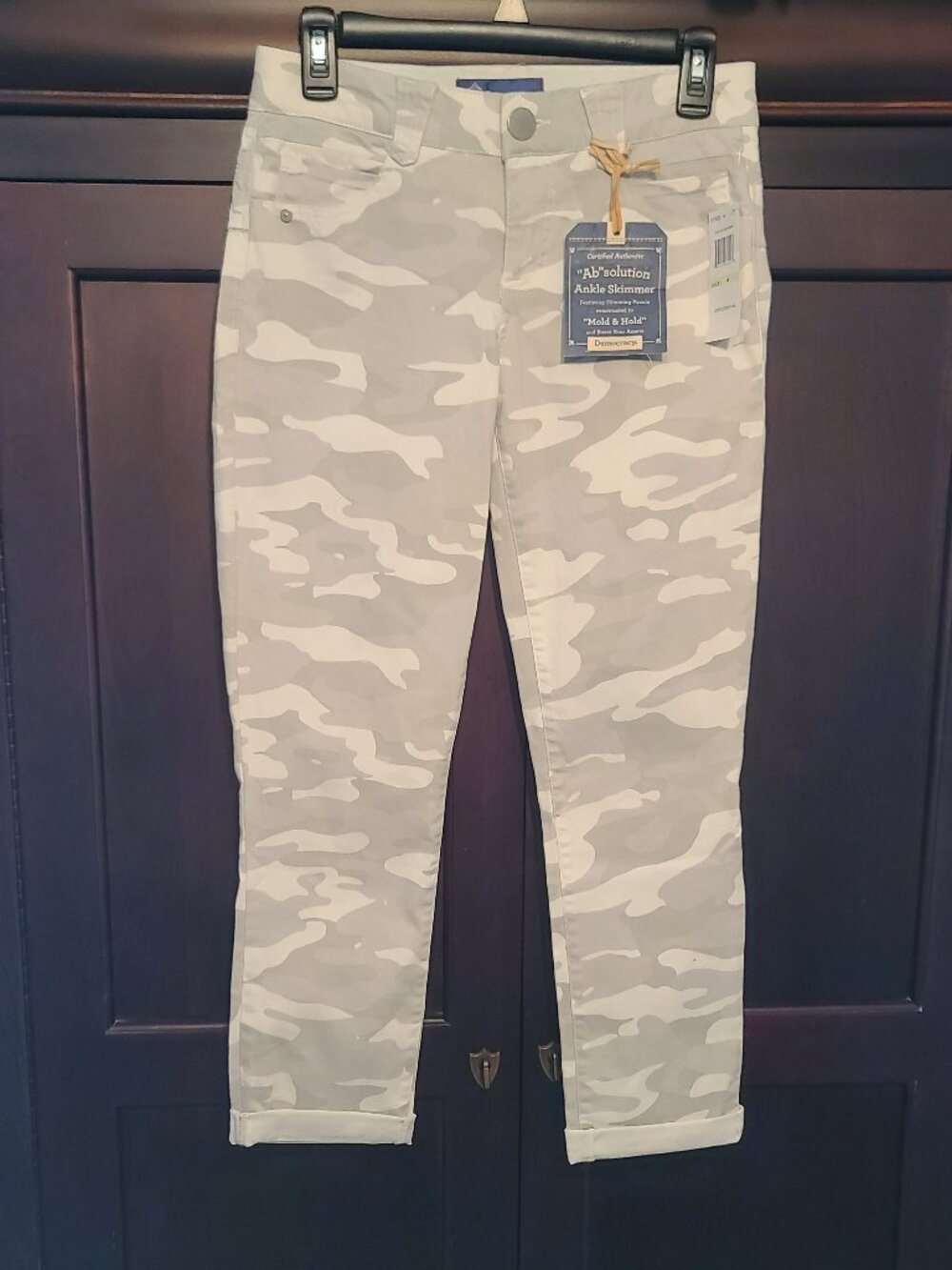 NWT Democracy Sz 4 AB Solution Ankle Skimmer 6-Pocket Crop Pant Gray White Camo